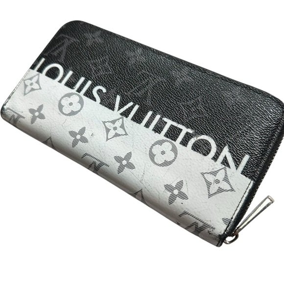 Authentic Louis Vuitton Eclipse Split White & Gray Monogram Leather Zippy Wallet - Picture 13 of 14
